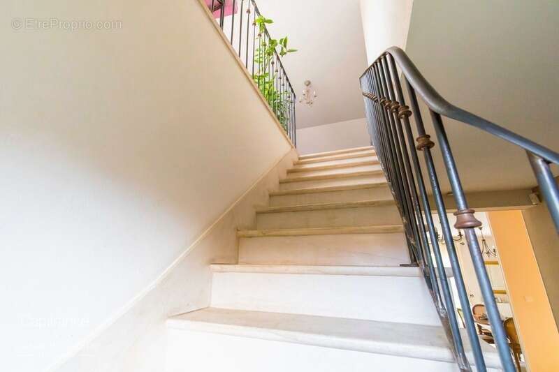 Bellefond sur son superbe terrain de 731 m2 maison 6 pieces de 166 m2 - photo 12