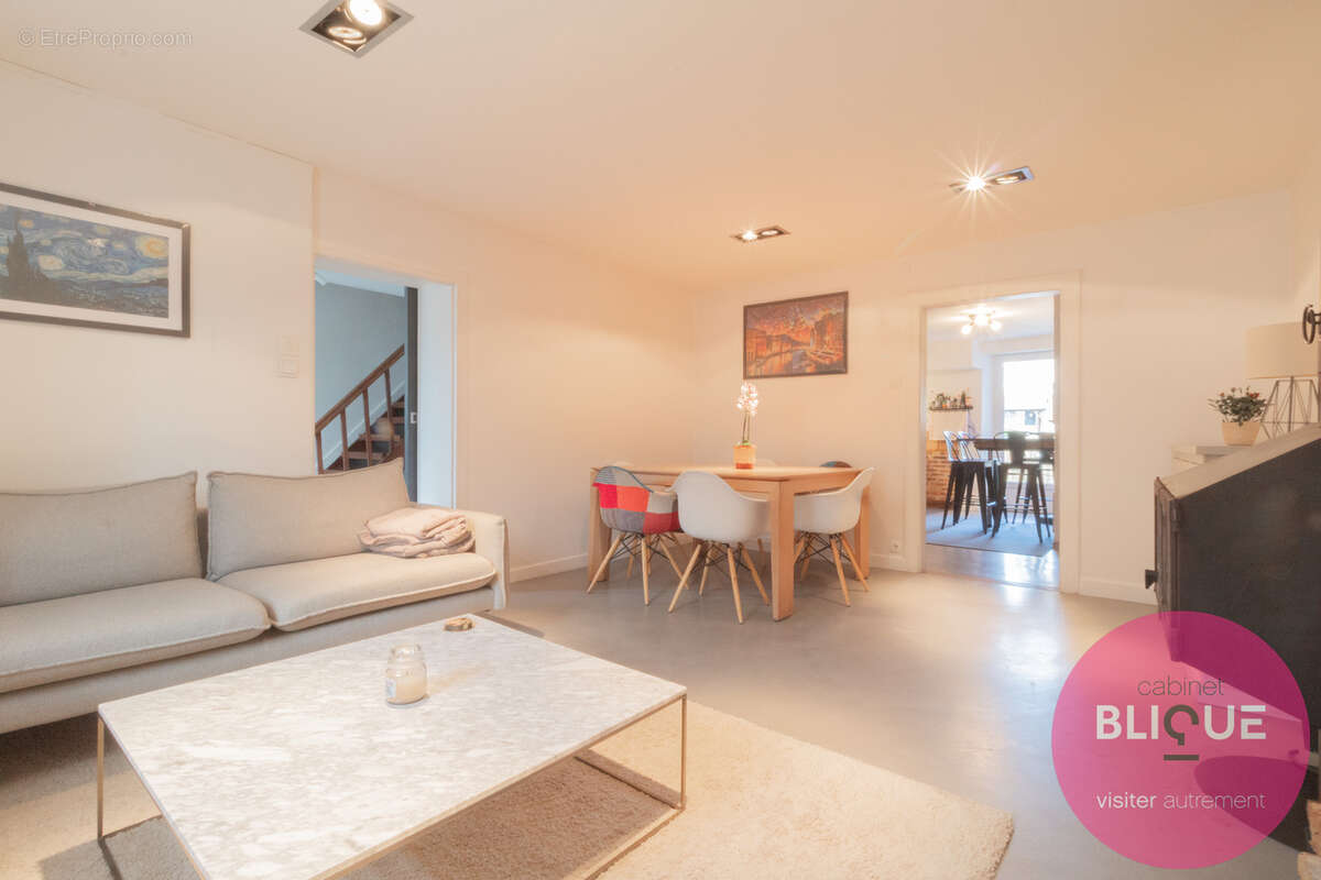 Maison à JALLAUCOURT