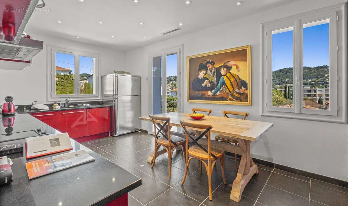 Appartement à LE CANNET