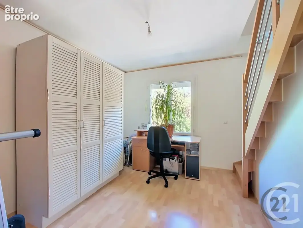Maison 7 pièces 135 m² à vendre à Vaux-Le-Penil (77000) - photo 7