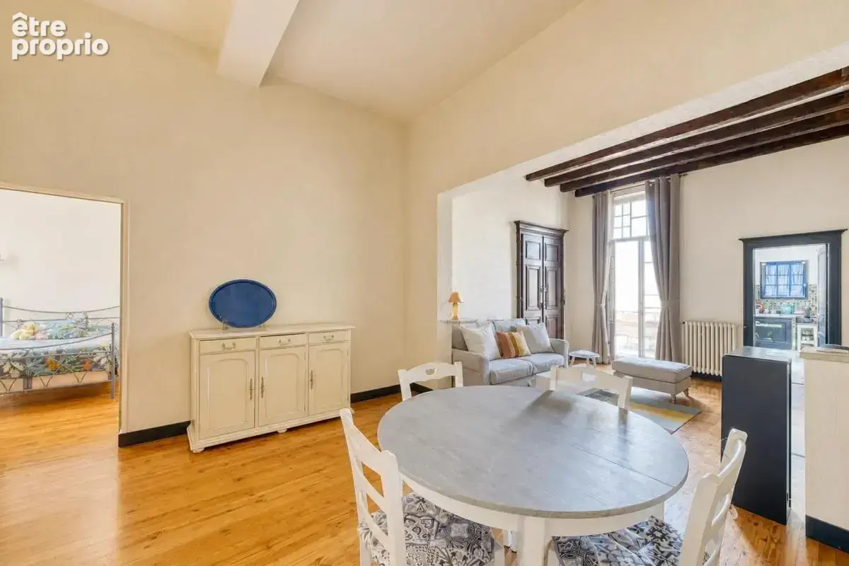 Appartement de 3 pièces de 94 m² à Saintes - photo 5