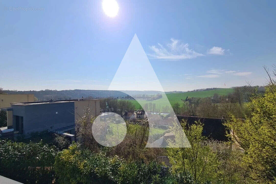 Maison à CRECY-LA-CHAPELLE