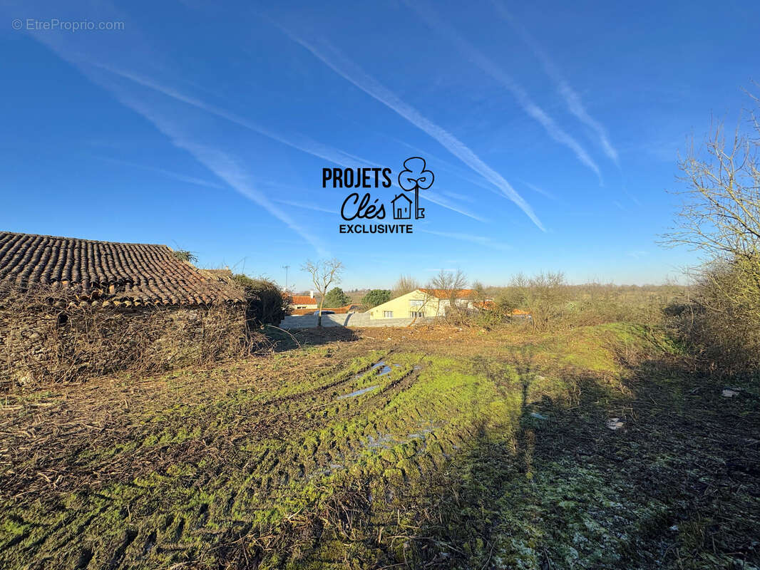 Maison à LE GIROUARD