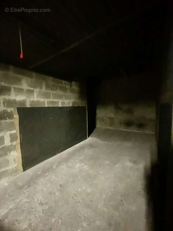 IMG_9812 - Parking à ROMAINVILLE