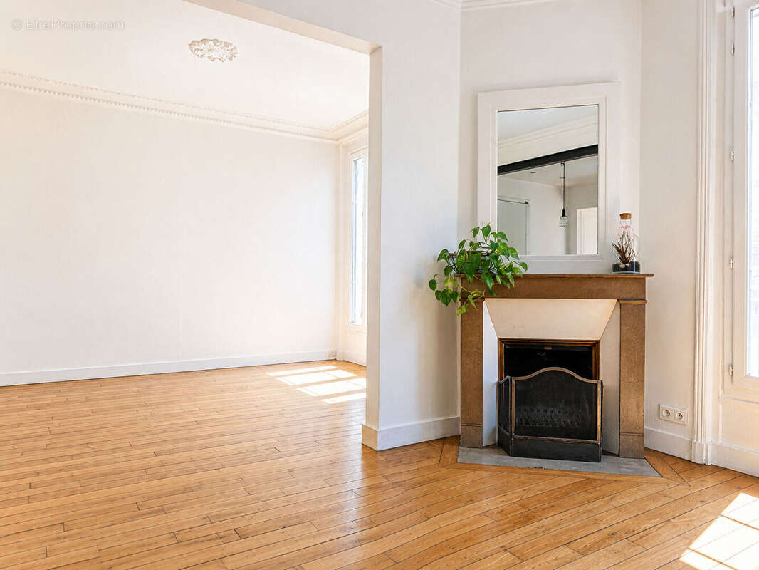 Appartement à PARIS-20E