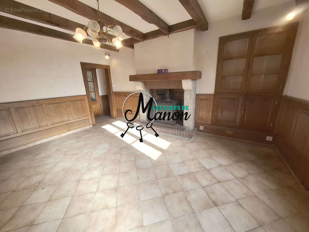 Maison à LAURIERE