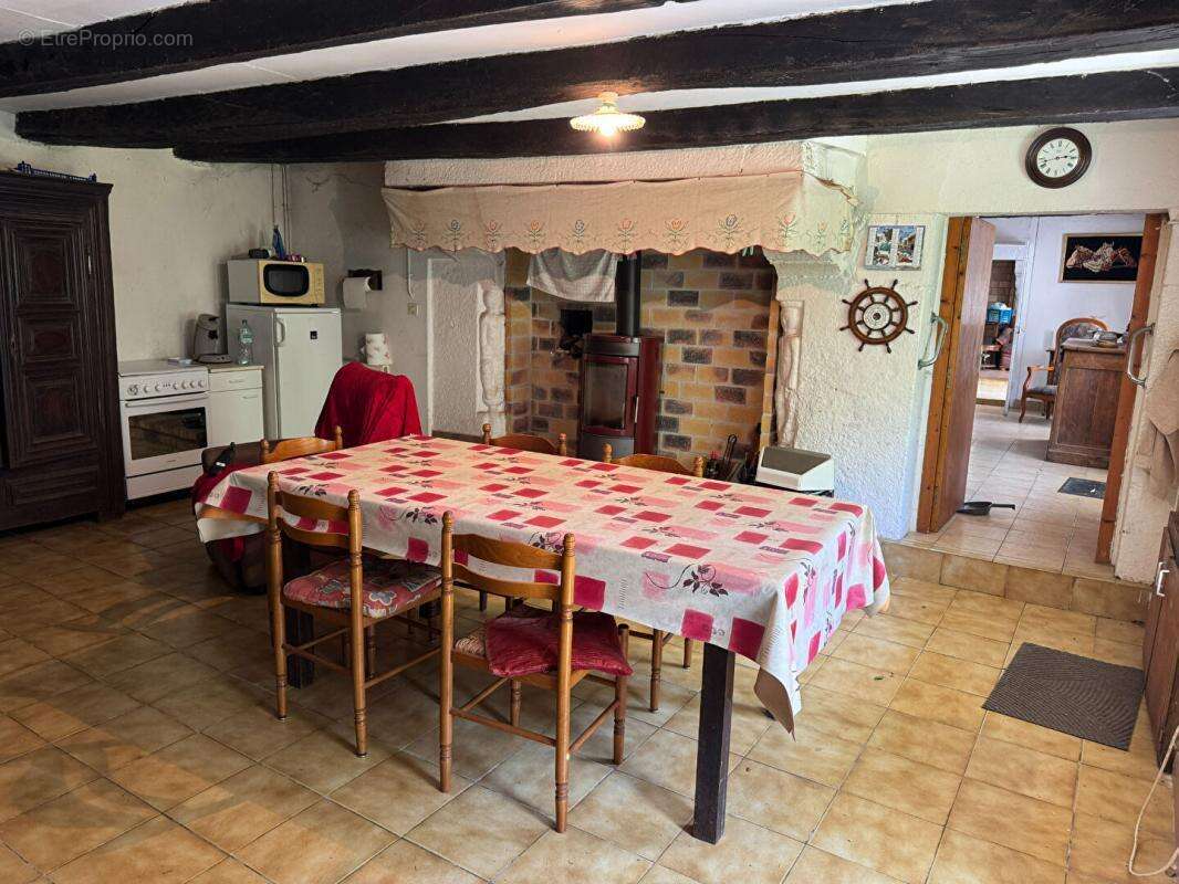 Maison de caractère -  6 pièces - BAUD - REF 9135 - photo 3