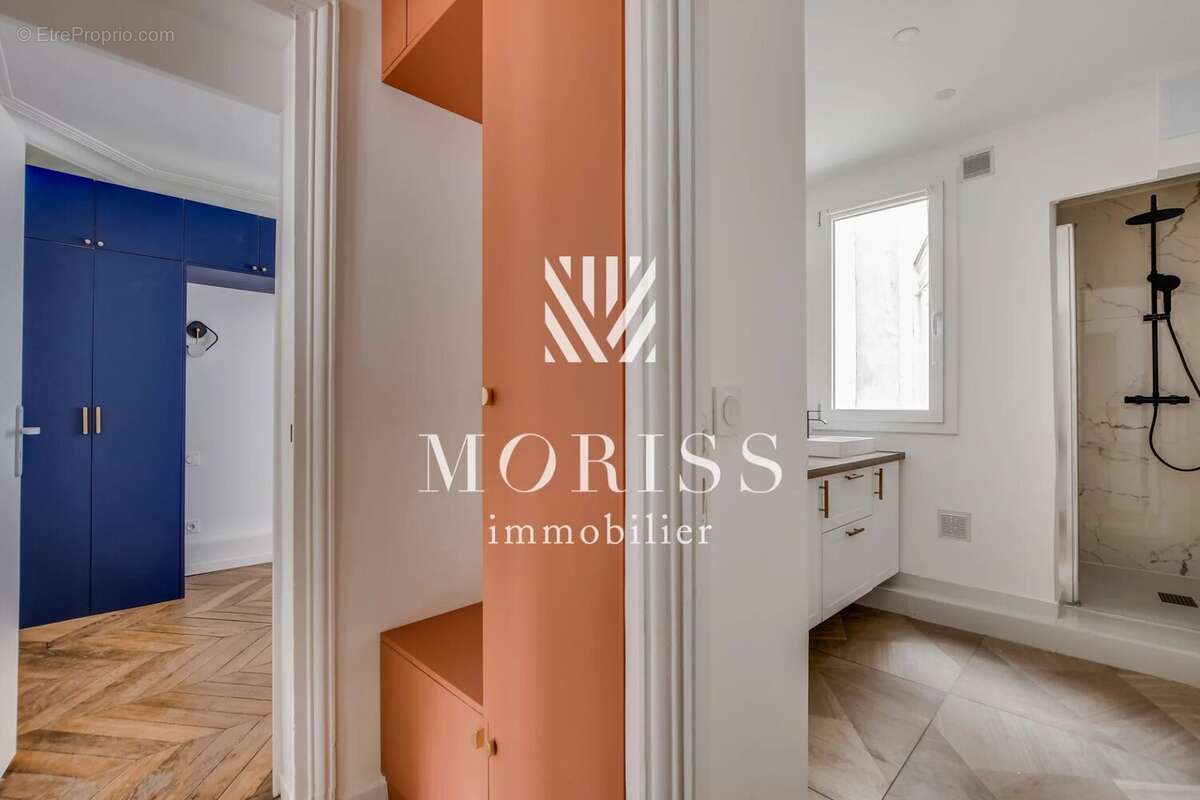 Appartement à PARIS-17E