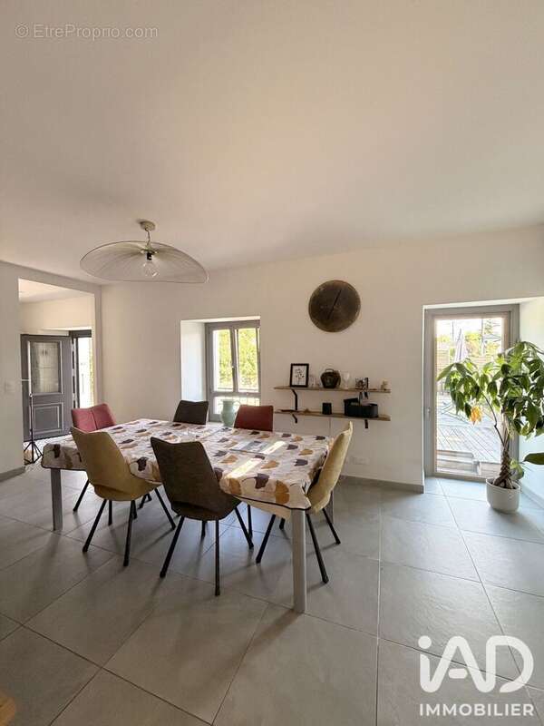 Maison 160 m² à Arthaz-Pont-Notre-Dame  - photo 4