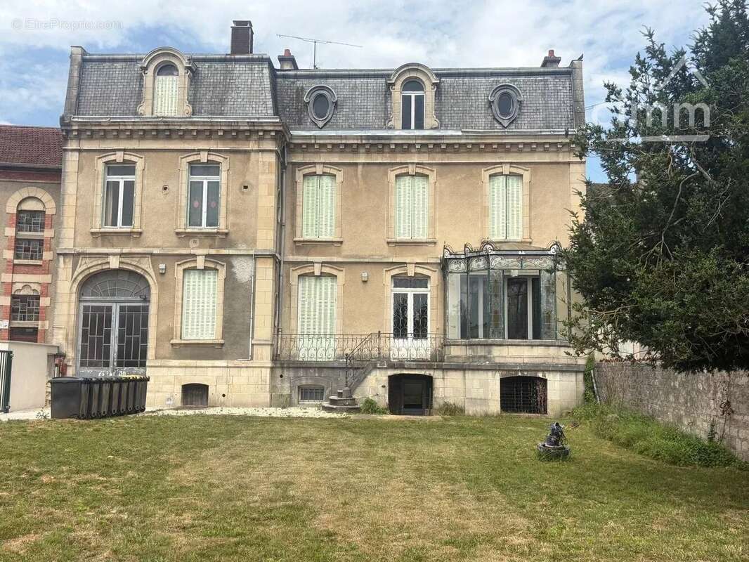 Maison à COMMERCY