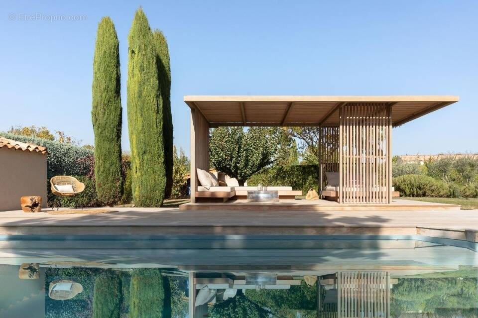 Terrain à HYERES