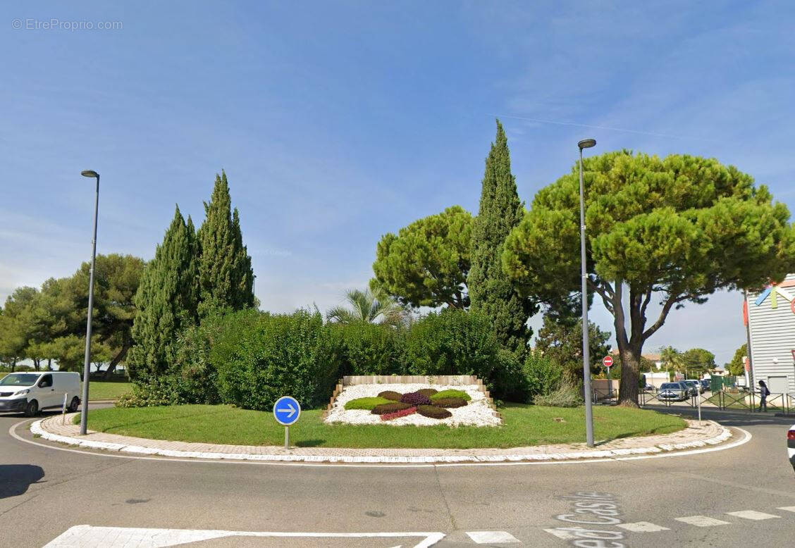 Parking à VITROLLES