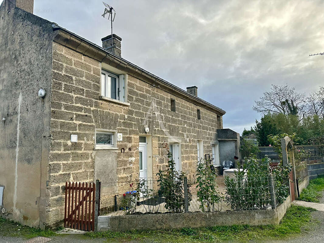 Maison à DOUE-LA-FONTAINE