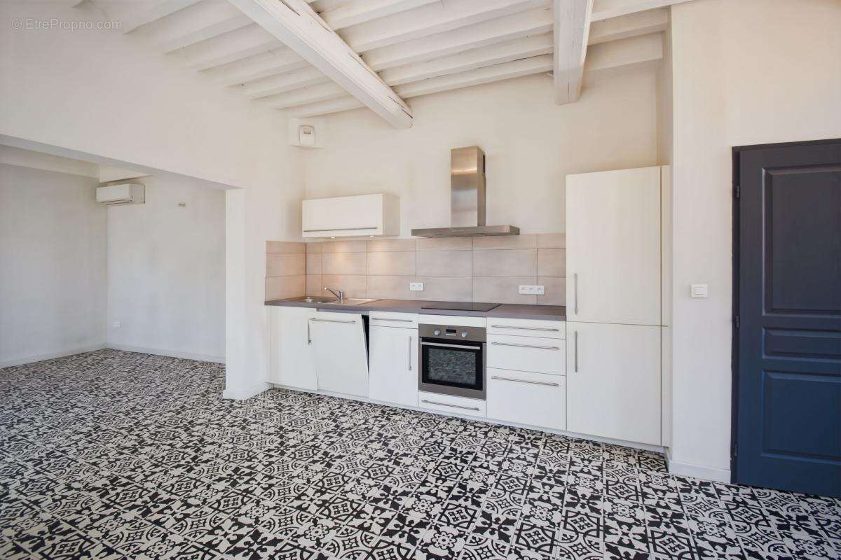 Centre d'Uzès, beau duplex rénové et climatisé - photo 20