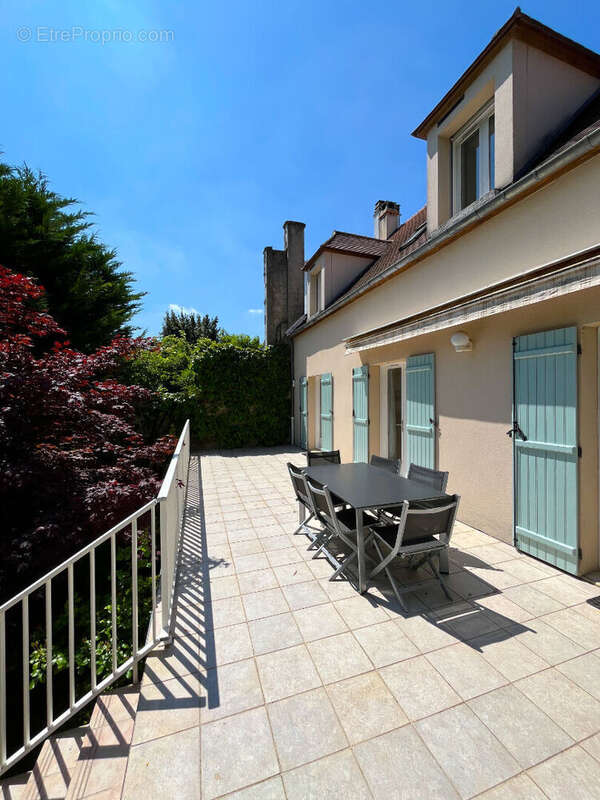 Maison à MAREIL-MARLY