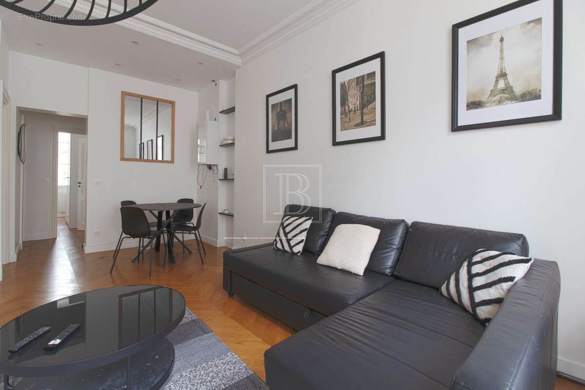Appartement à PARIS-3E