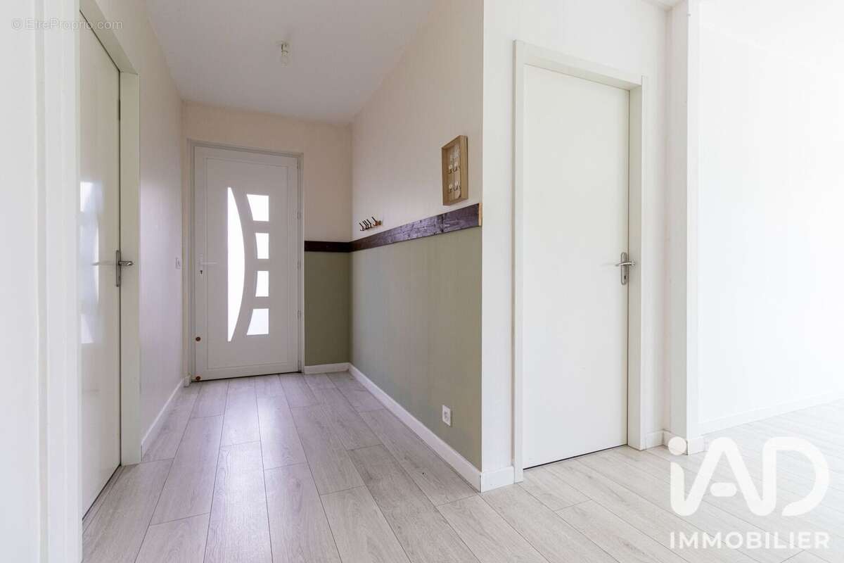 Maison 91 m² à Conches-En-Ouche  - photo 3