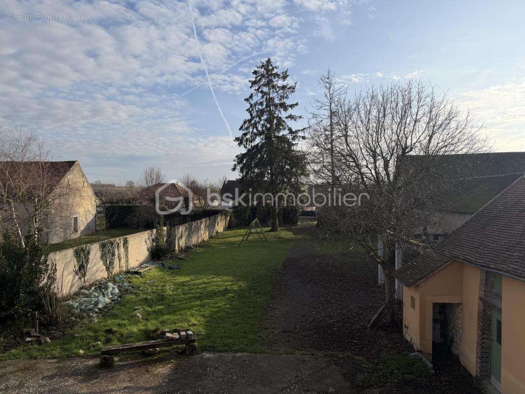 Maison à BAZOCHES-LES-BRAY