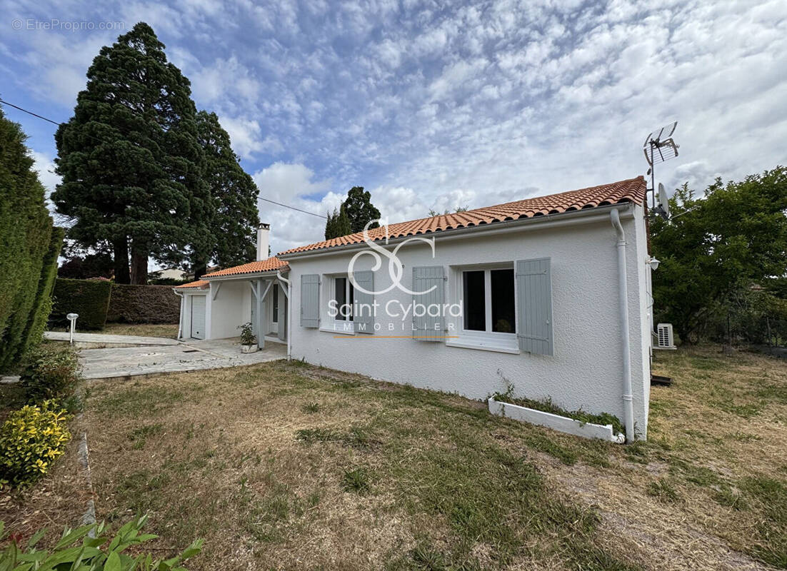 Maison à SAINT-YRIEIX-SUR-CHARENTE