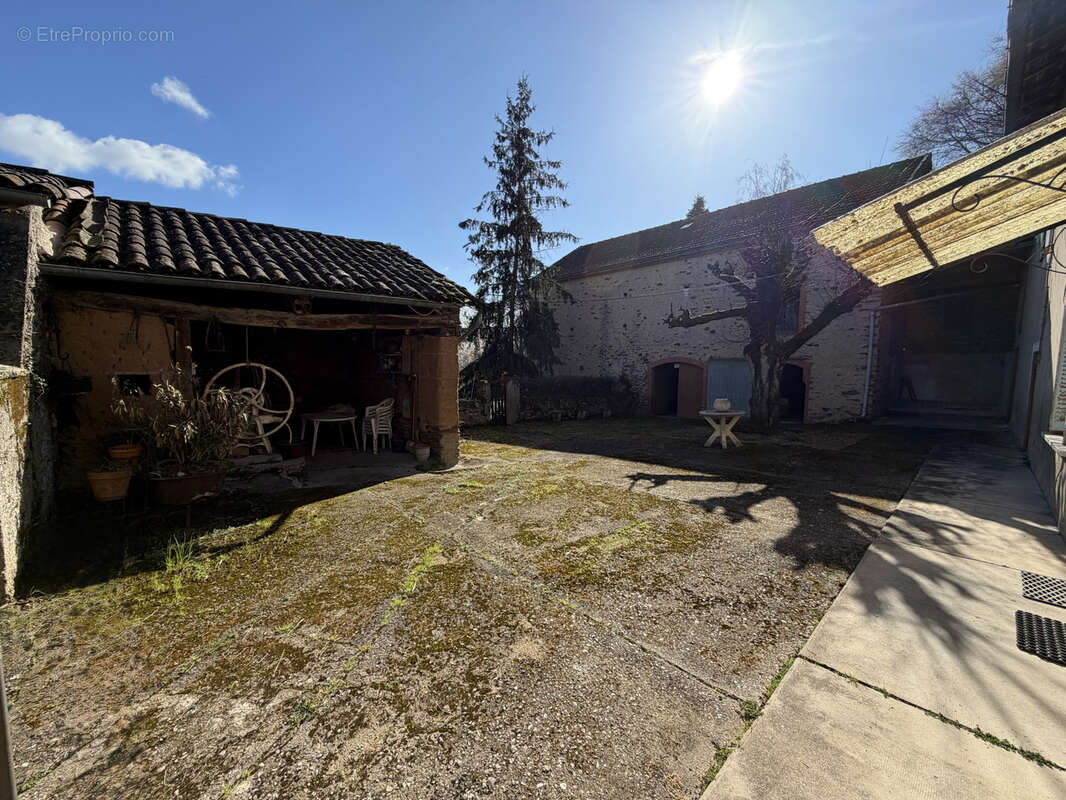 Maison à SAINTE-GEMME