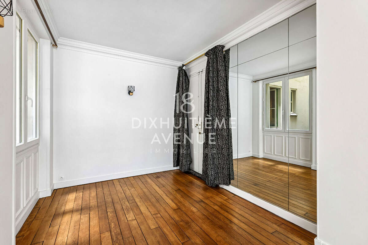 Appartement à PARIS-18E