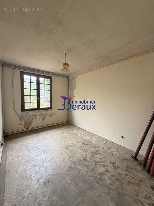 Maison à LE MESNIL-SOUS-JUMIEGES