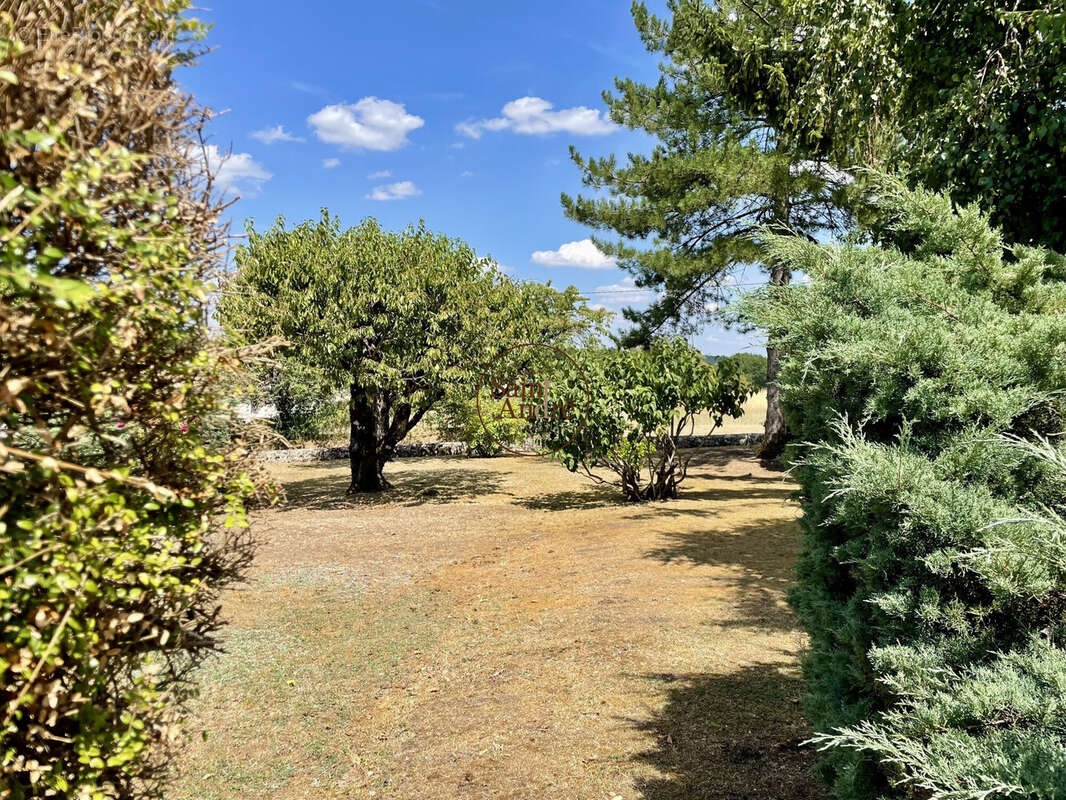 Maison 145 m² à Magnac-Sur-Touvre  - photo 6