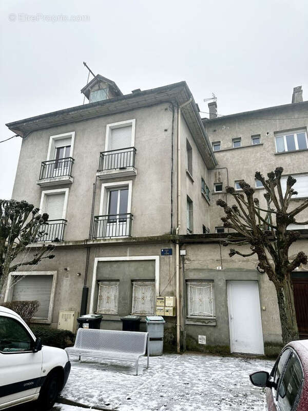 Appartement à CHARMES