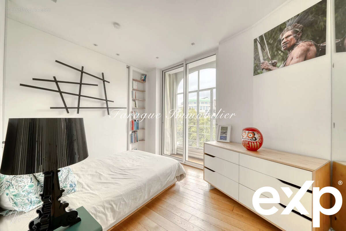 Appartement à PARIS-2E