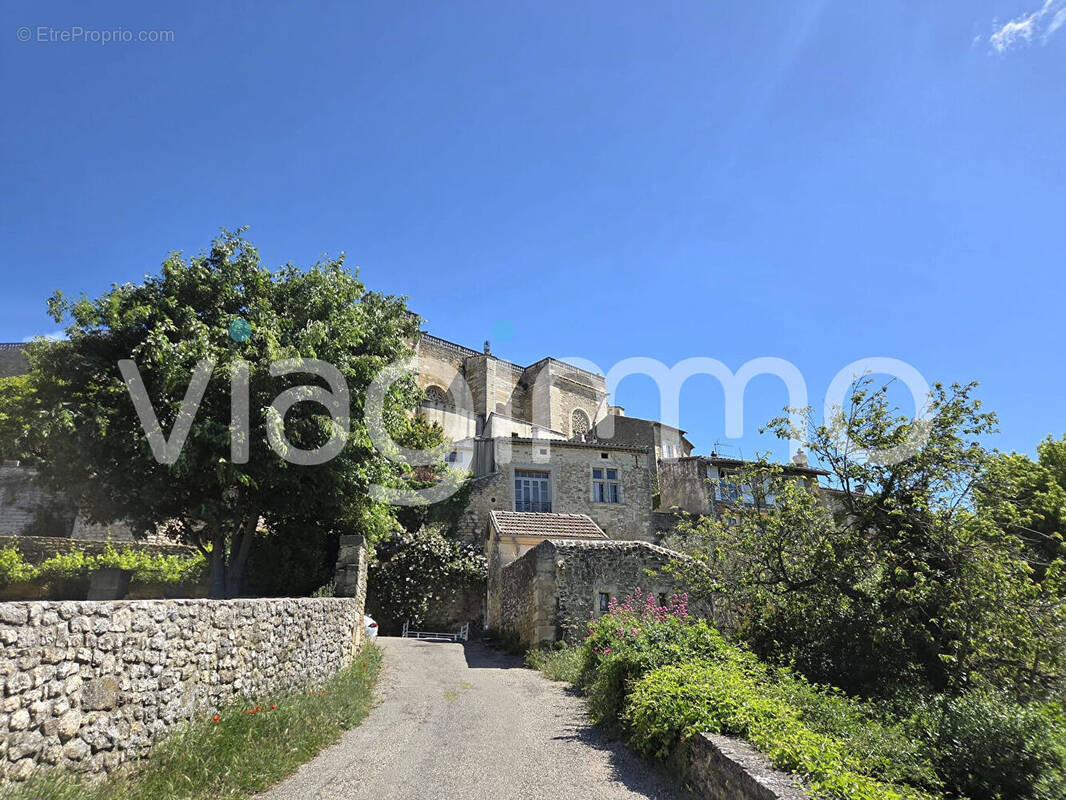 Maison à GRIGNAN