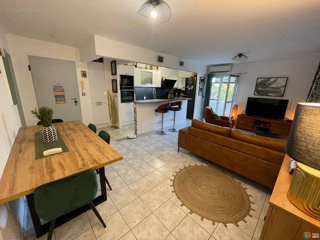 Appartement à SAINT-DENIS