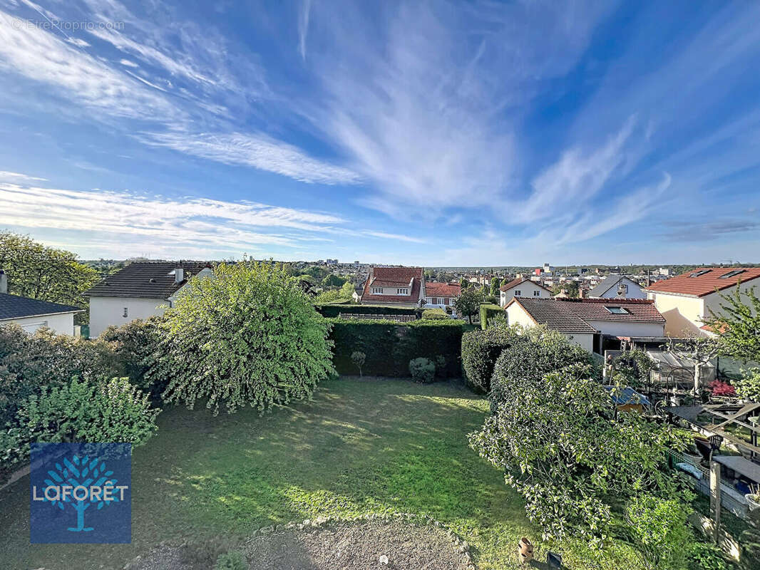 Maison à CORBEIL-ESSONNES