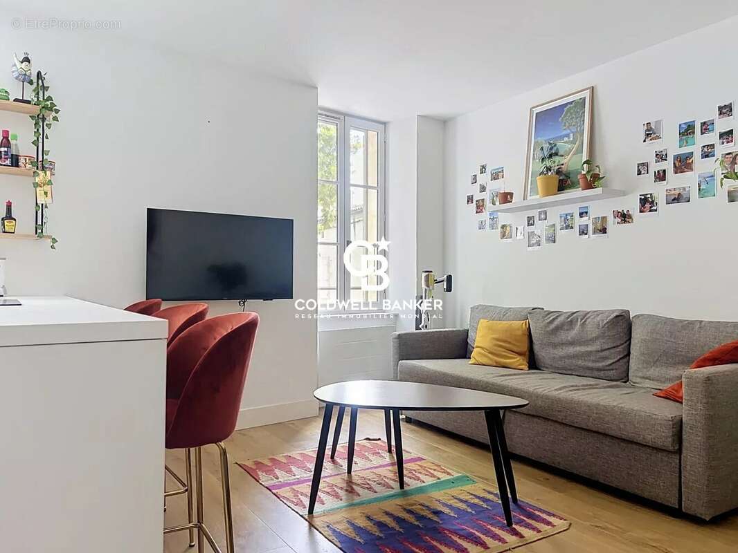 La Rochelle – Centre-ville  Appartement rénové à l'esprit maison de ville - photo 3