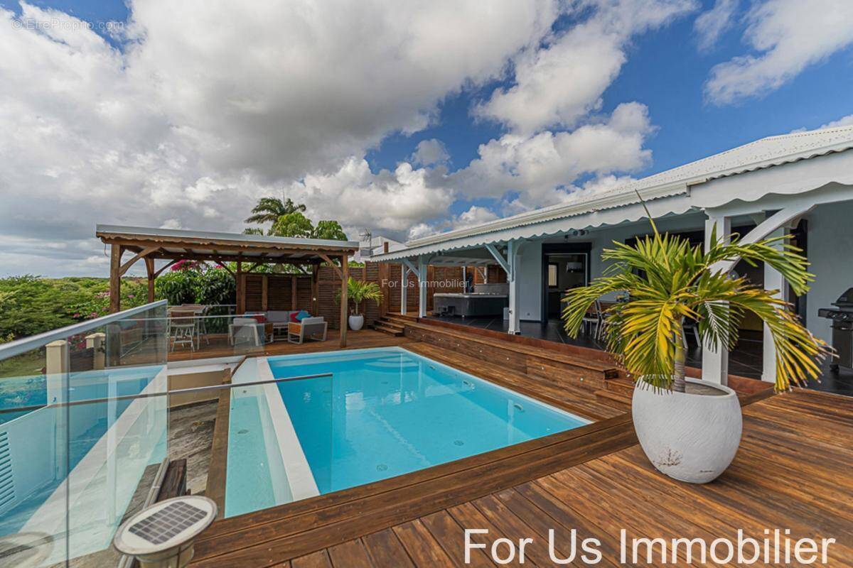 Maison à SAINTE-ANNE