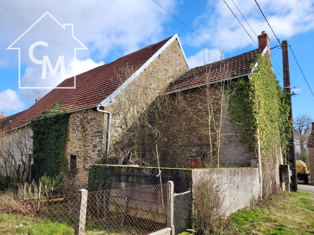 Maison à SAINT-SATURNIN