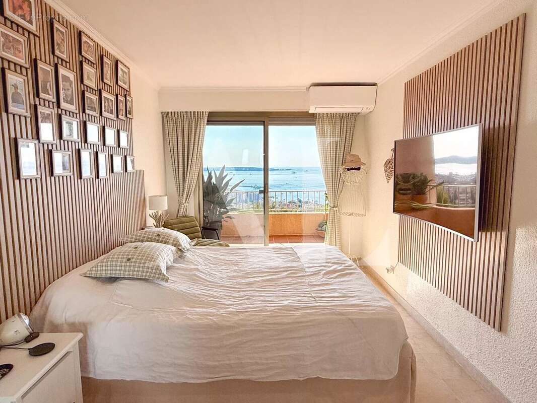 Appartement à VALLAURIS