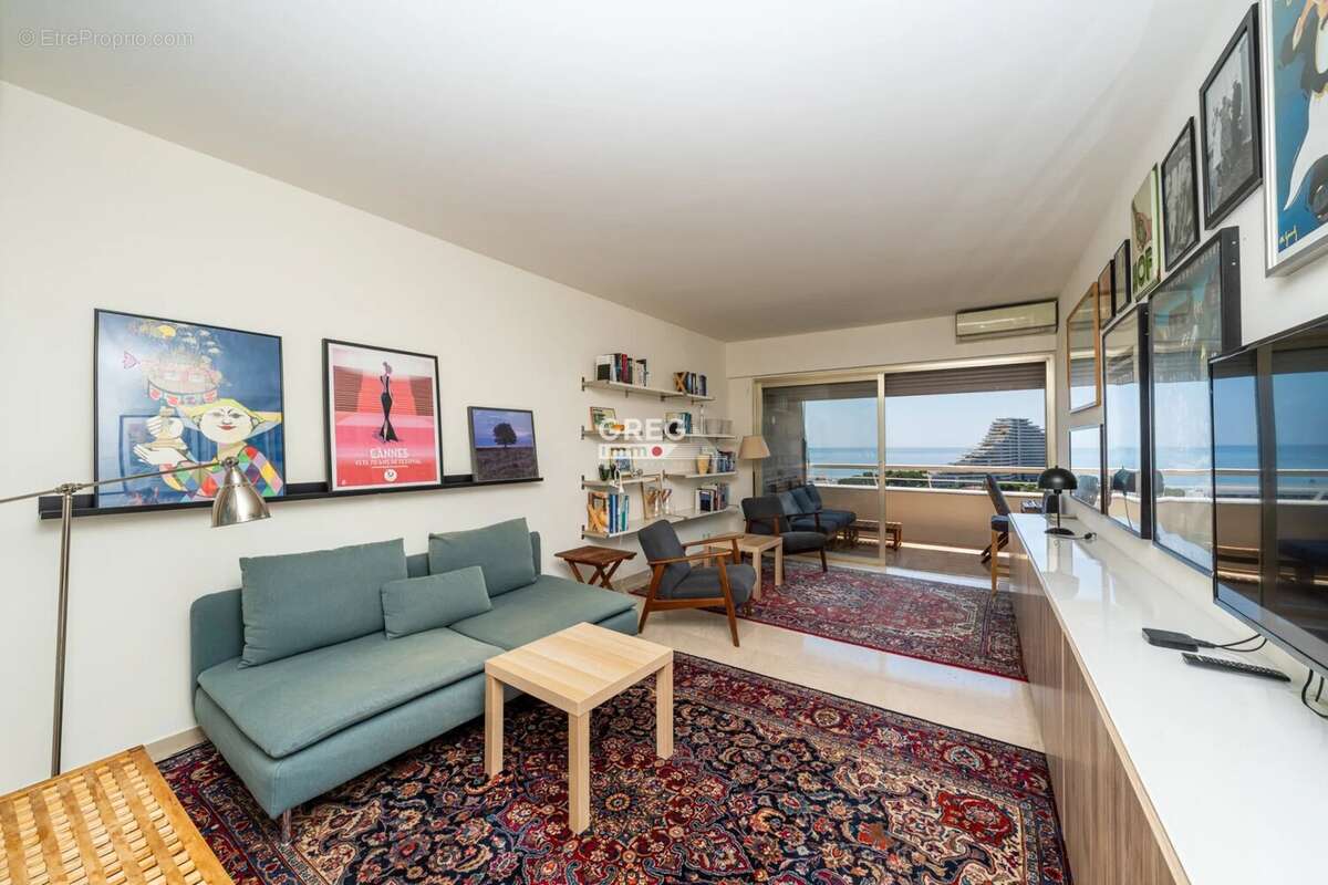 Appartement à VILLENEUVE-LOUBET