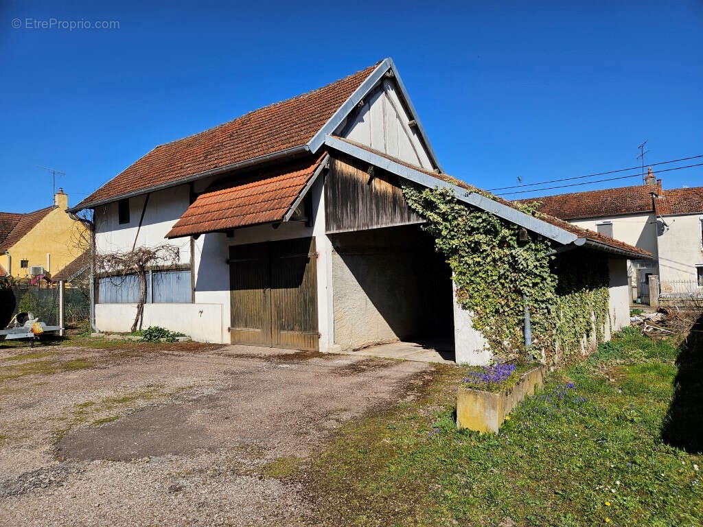 Maison Heuilley Sur Saone 7 pièce(s) 202 m2 - photo 17