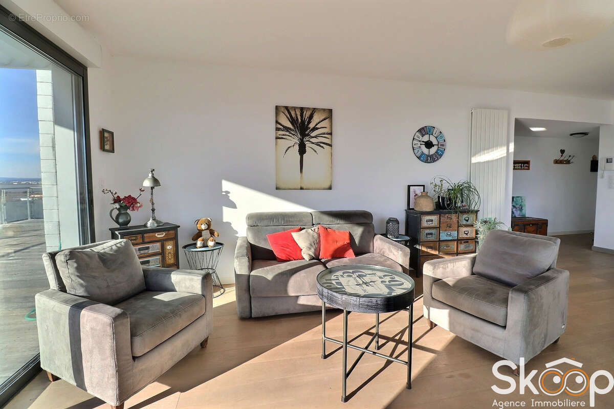 Appartement à MAUGUIO