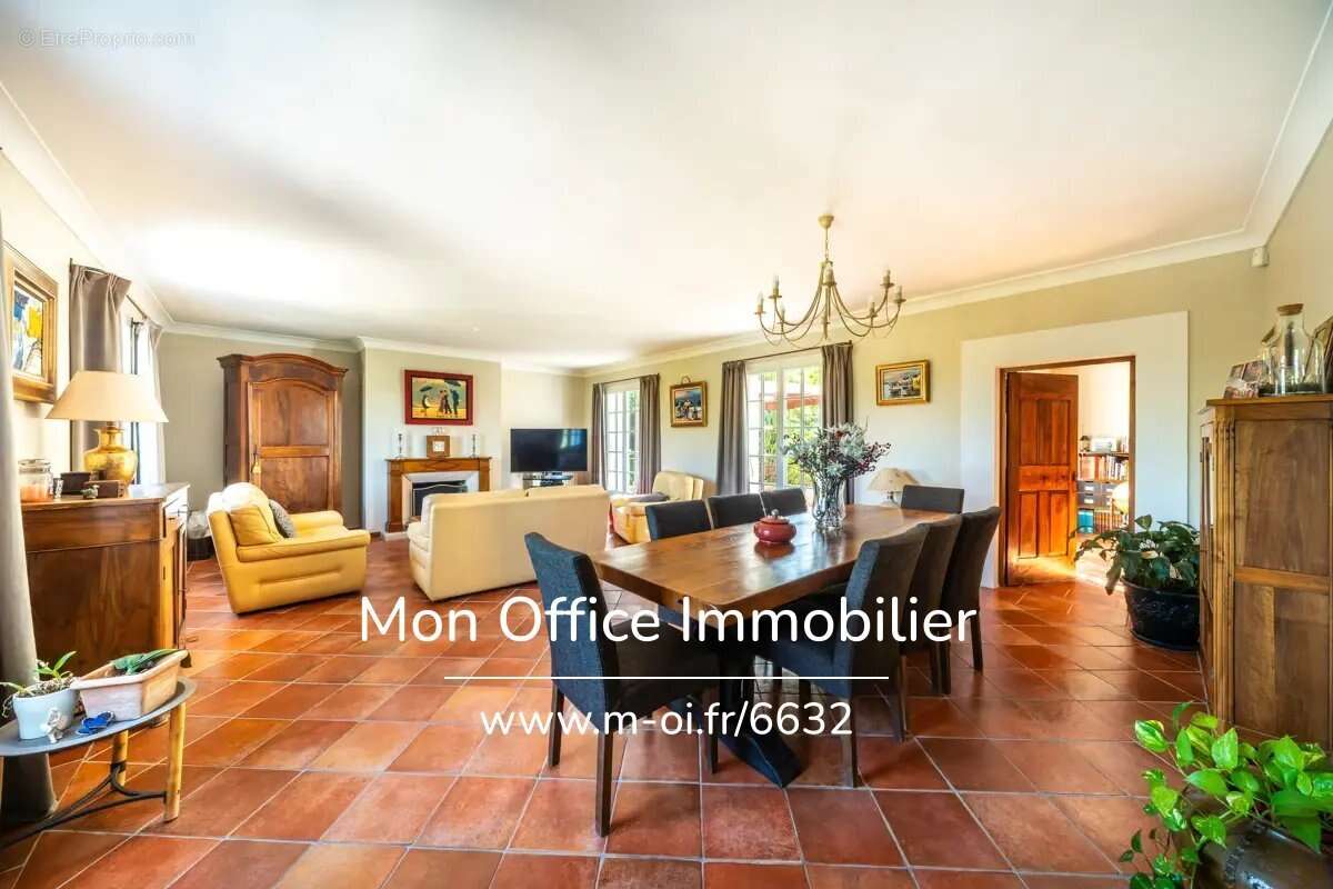 Référence : 6632-SBA - Villa 7 pièces - Quartier Saint Donat - Aix-en-Provence - photo 5