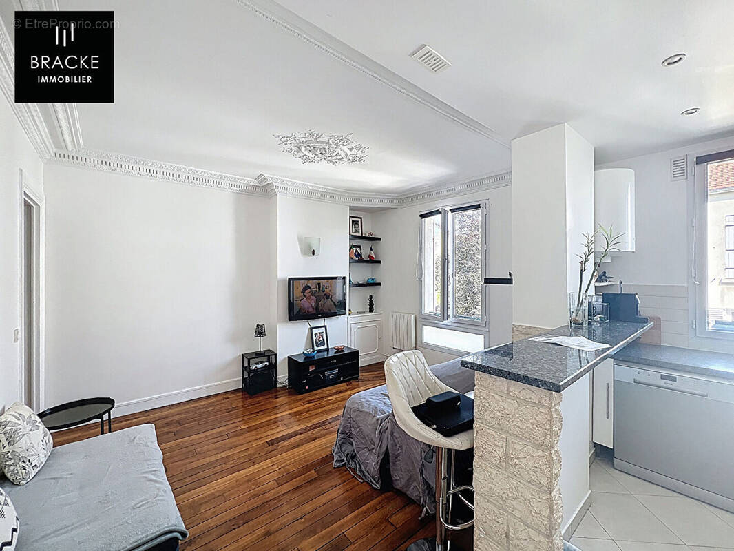 Appartement à COURBEVOIE