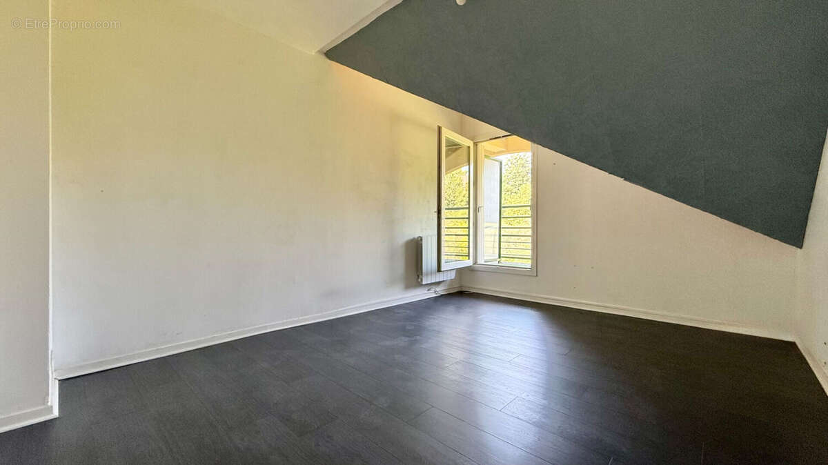 Appartement à CORBEIL-ESSONNES