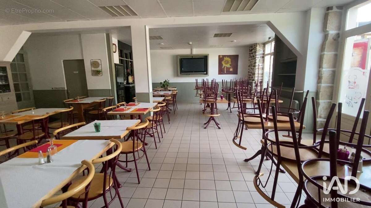 Photo 2 - Commerce à TULLE