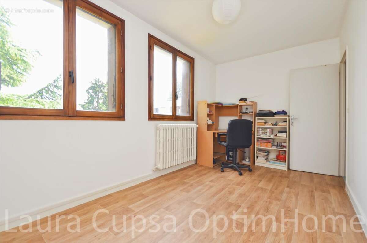 Fresnes - 3 pieces - 61,76 m² - dernier etage - balcon, cave et parking. en option un box - photo 8