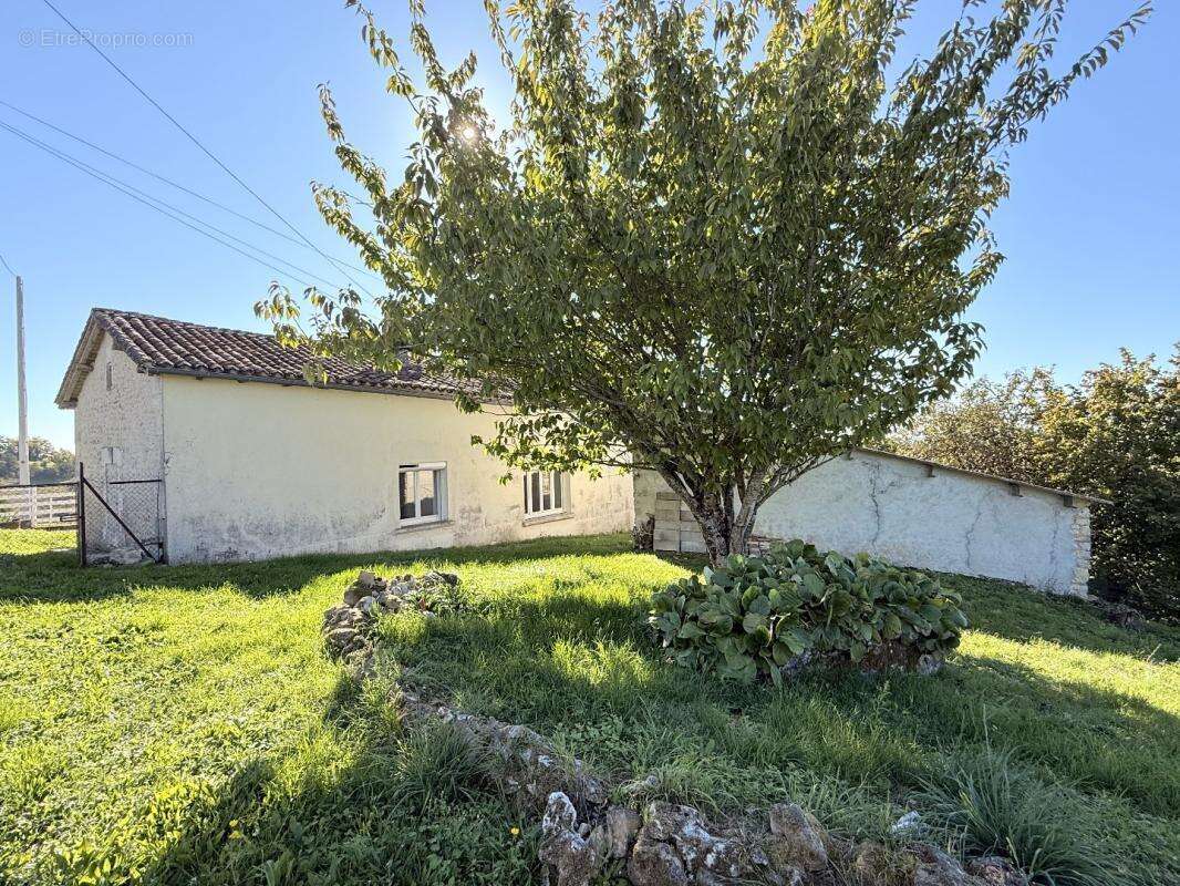 Maison à GURAT