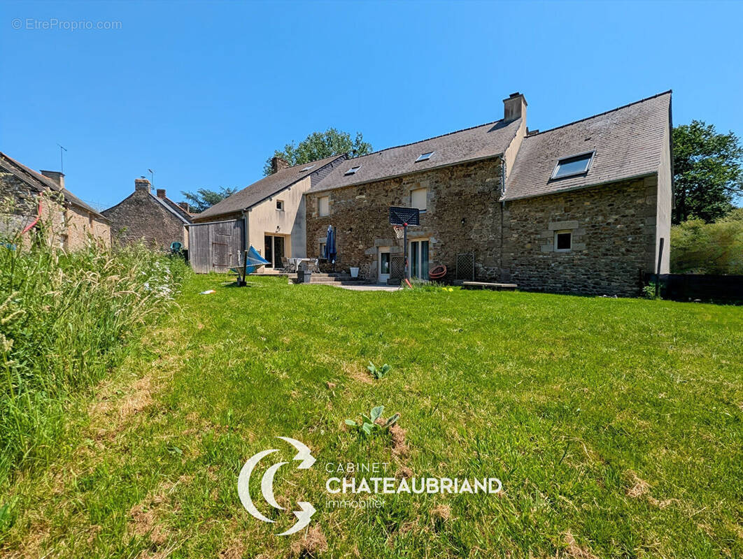 Maison à SENS-DE-BRETAGNE