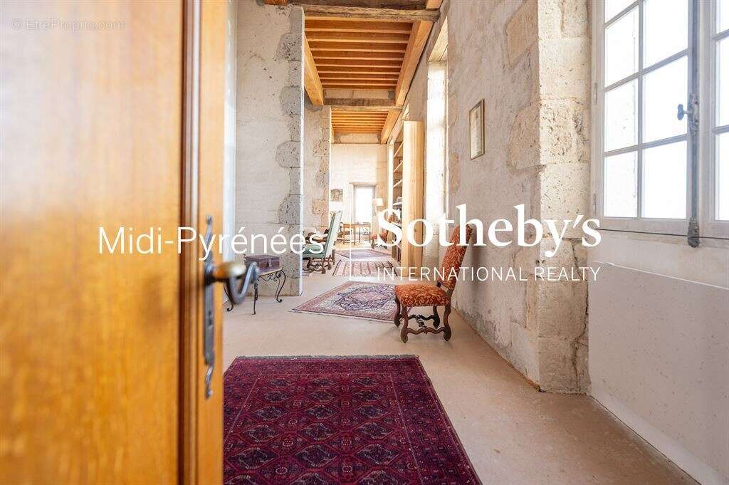 Maison à LARROQUE-ENGALIN