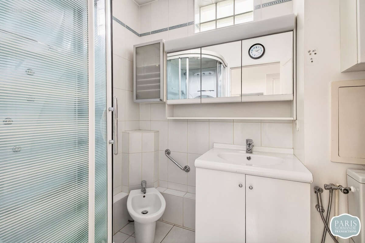 Appartement à LA GARENNE-COLOMBES