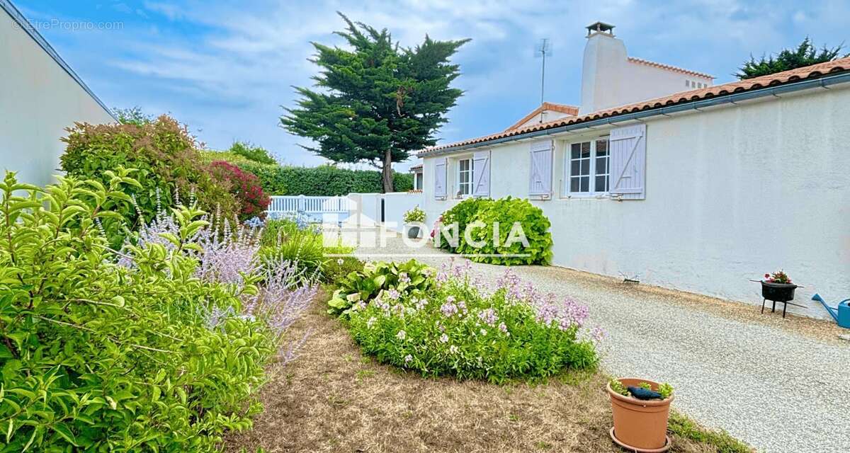 Maison à SALLES-SUR-MER