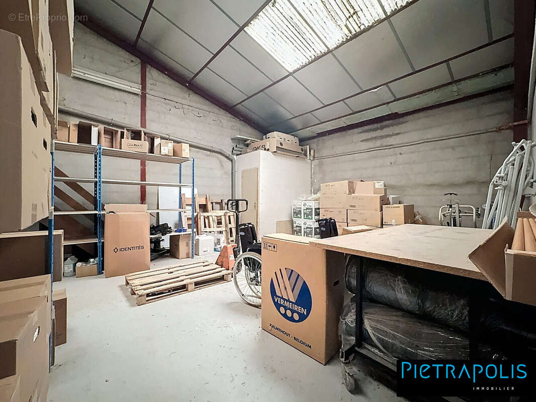 Commerce à CRAPONNE